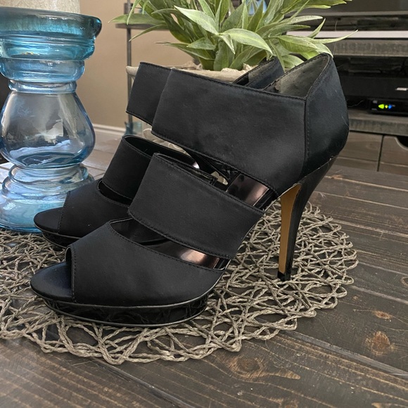 Nine West Shoes - NEW NINE WEST BLACK SATIN HEEL